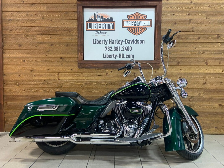 2015 Harley-Davidson Road King Classic TT Deep Jade Pearl/Vivid Black FLHR