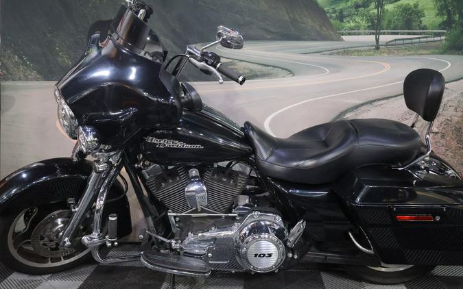 2013 Harley-Davidson® FLHX - Street Glide®