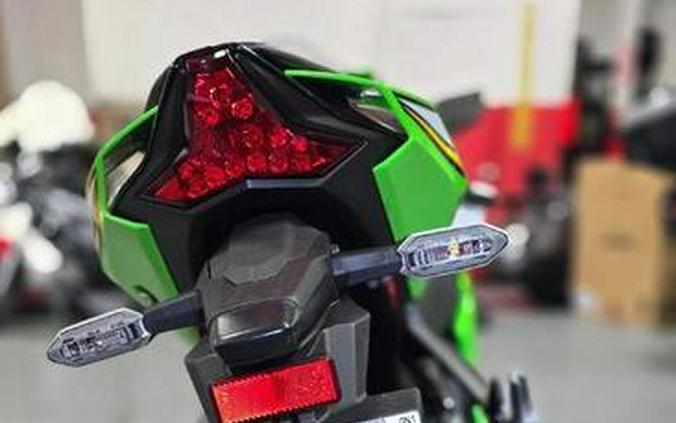 2025 Kawasaki Ninja® ZX™-10R KRT Edition ABS