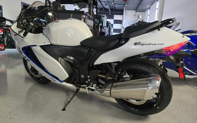 2026 Suzuki GSX1300RRQM6