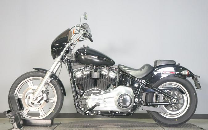 2022 Harley-Davidson Softail Standard (FXST)