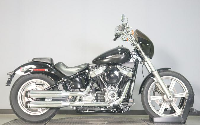 2022 Harley-Davidson Softail Standard (FXST)