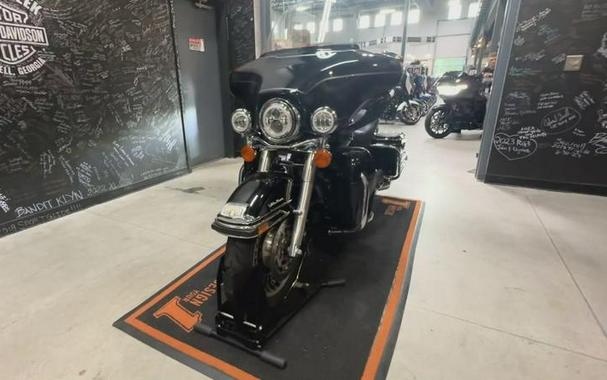 2009 Harley-Davidson® FLHTCU - Ultra Classic® Electra Glide®