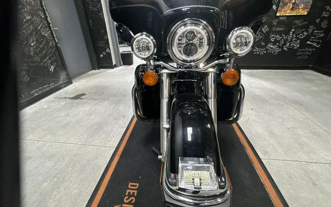 2009 Harley-Davidson® FLHTCU - Ultra Classic® Electra Glide®