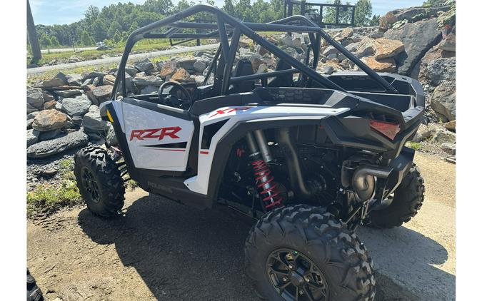 2024 Polaris Industries RZR XP 1000 Sport White Lightning