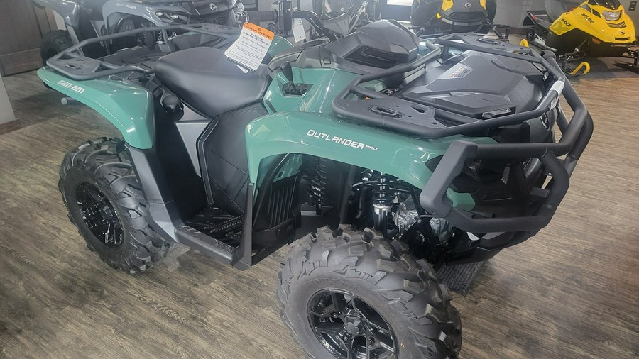 2025 Can-Am Outlander PRO XU HD7