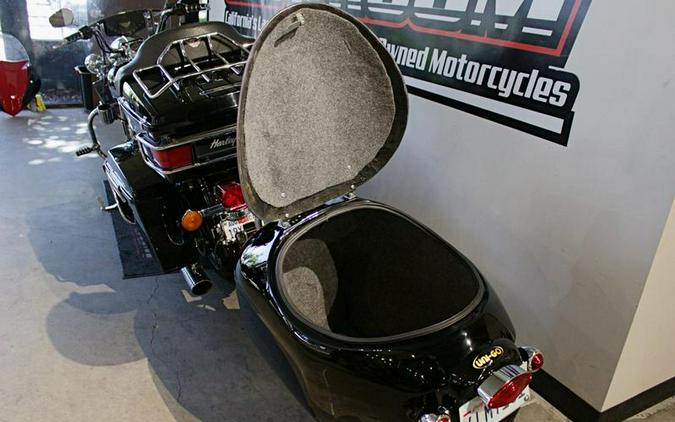 2010 Harley-Davidson® FLHR - Road King + 2011 Unigo Trailer
