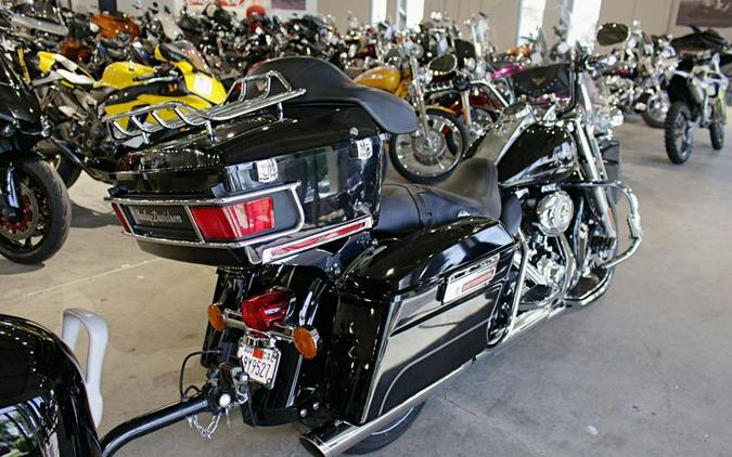 2010 Harley-Davidson® FLHR - Road King + 2011 Unigo Trailer
