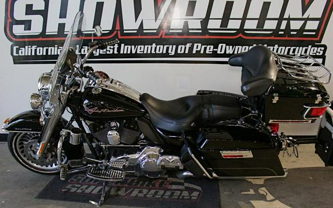 2010 Harley-Davidson® FLHR - Road King + 2011 Unigo Trailer