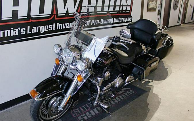 2010 Harley-Davidson® FLHR - Road King + 2011 Unigo Trailer