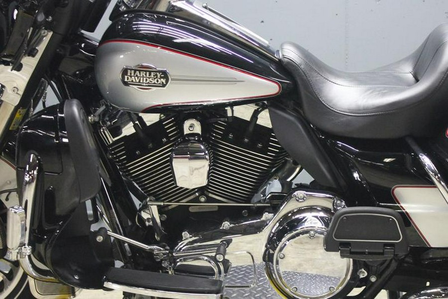 2011 Harley-Davidson® FLHTCU - Ultra Classic® Electra Glide®