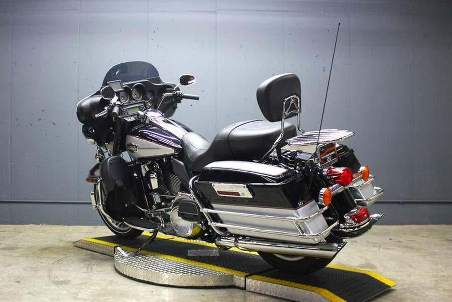 2011 Harley-Davidson® FLHTCU - Ultra Classic® Electra Glide®