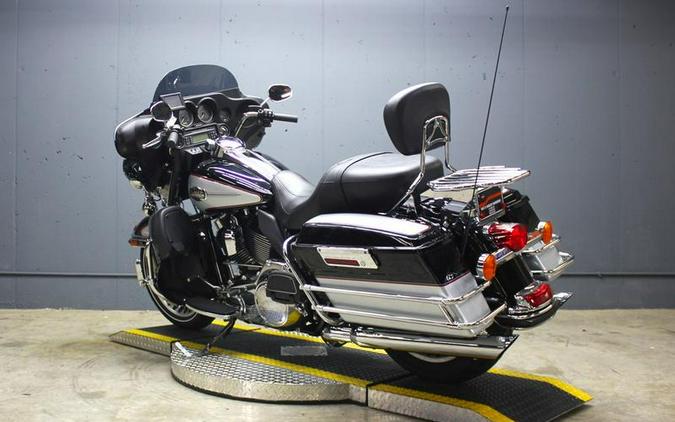 2011 Harley-Davidson® FLHTCU - Ultra Classic® Electra Glide®