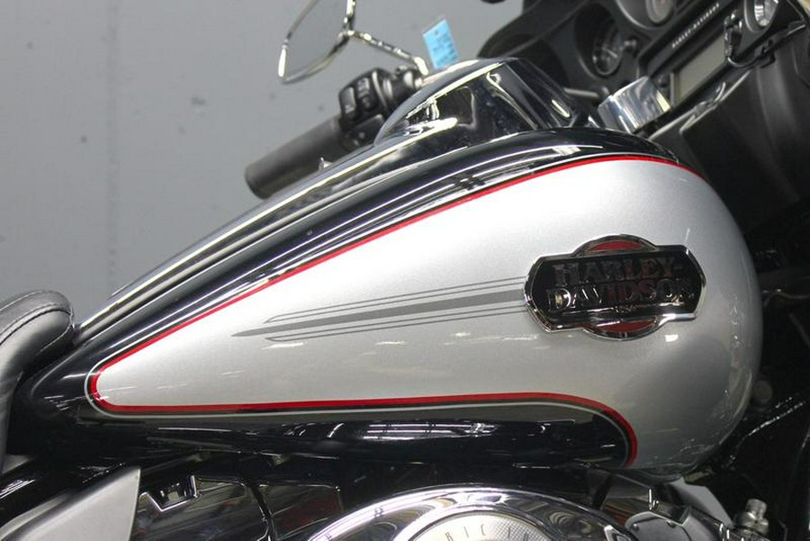 2011 Harley-Davidson® FLHTCU - Ultra Classic® Electra Glide®