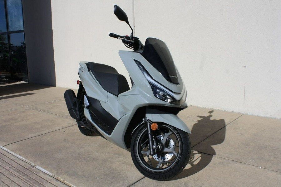 2025 Honda® PCX160AS