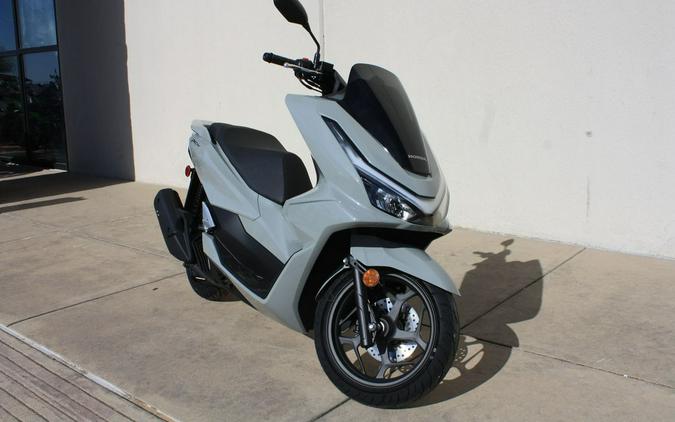 2025 Honda® PCX160AS