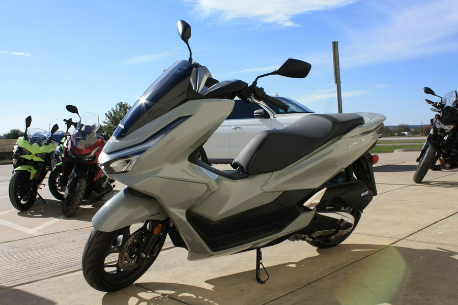 2025 Honda® PCX160AS