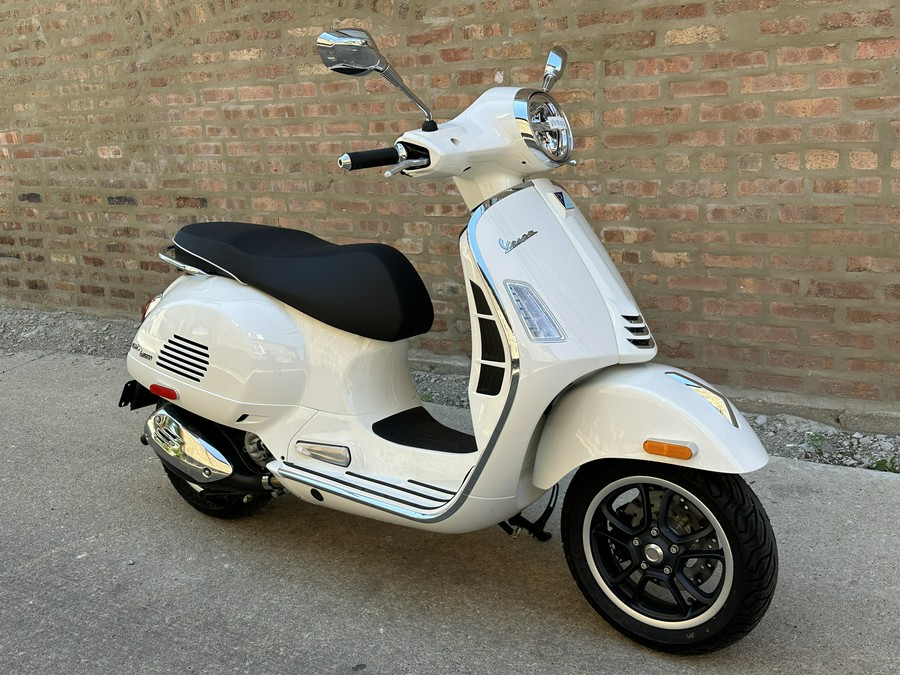2025 Vespa GTS 300 Super