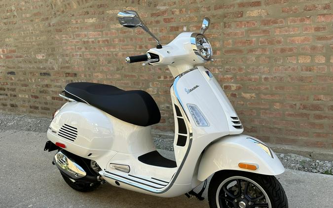 2025 Vespa GTS 300 Super