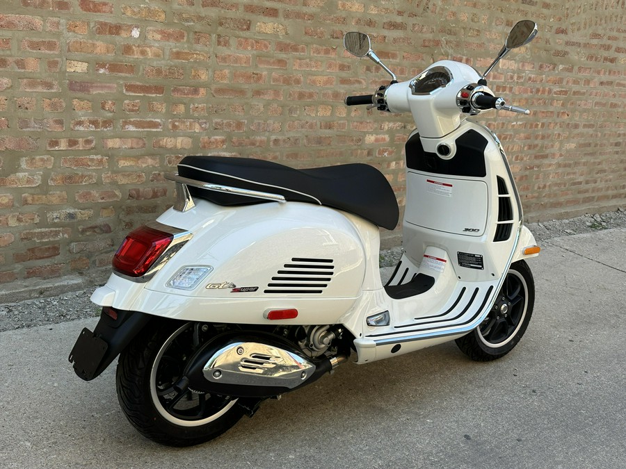 2025 Vespa GTS 300 Super