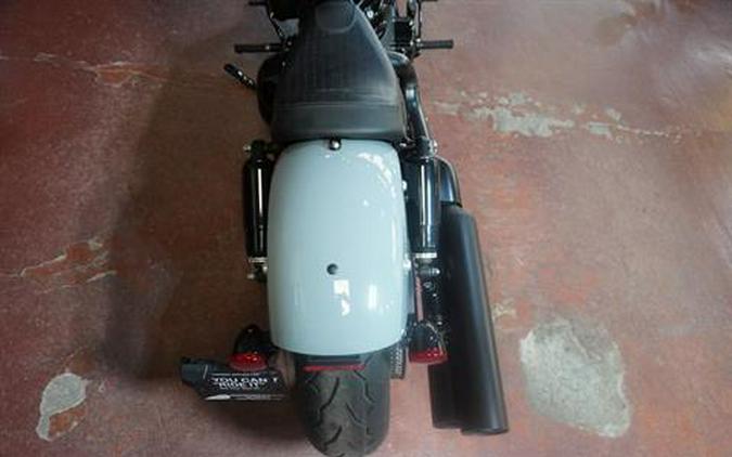 2024 Indian Motorcycle Chief Bobber Dark Horse®