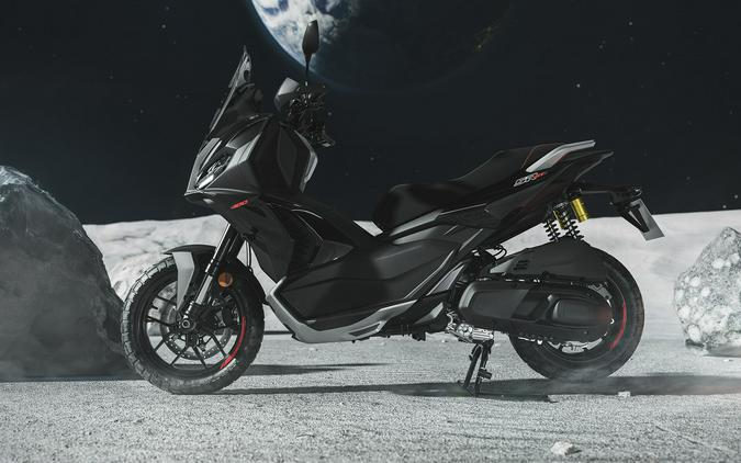 2027 Aprilia SR GT 400