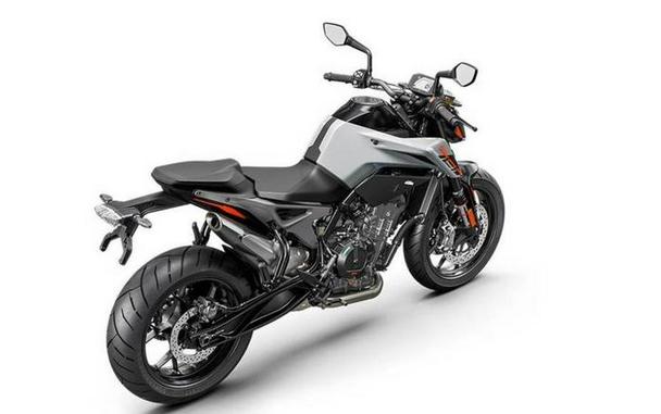 2023 KTM 790 Duke