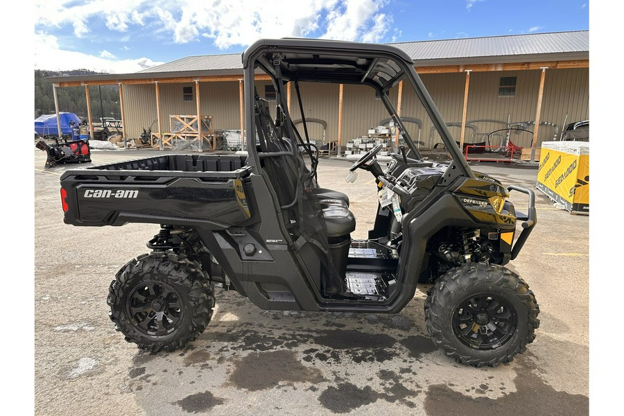 2023 Can-Am Defender XT HD10