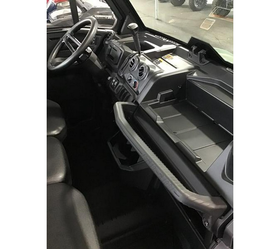 2026 Can-Am® Defender DPS CAB HD9 Compass Green