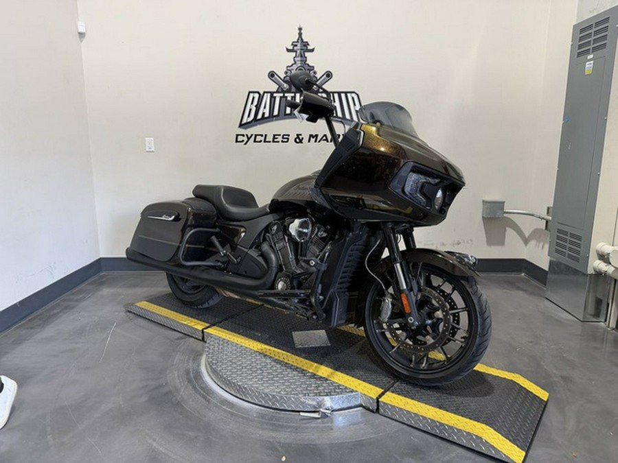 2024 Indian Challenger Dark Horse Icon Smoky Quartz Metallic Pearl/Black Metallic