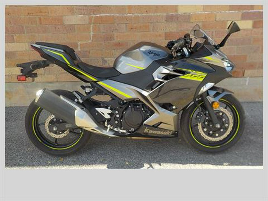 2021 Kawasaki Ninja 400 ABS