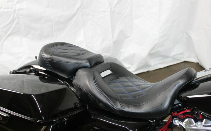 Harley-Davidson® Street Glide® 2019 FLHX 653956T BLACK