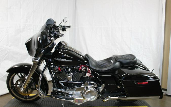 Harley-Davidson® Street Glide® 2019 FLHX 653956T BLACK