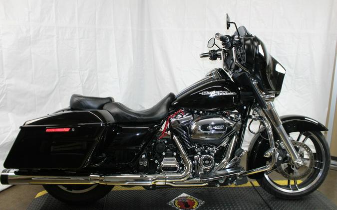 Harley-Davidson® Street Glide® 2019 FLHX 653956T BLACK
