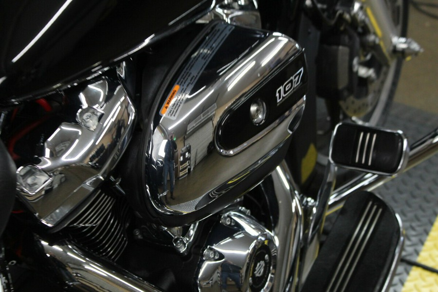 Harley-Davidson® Street Glide® 2019 FLHX 653956T BLACK