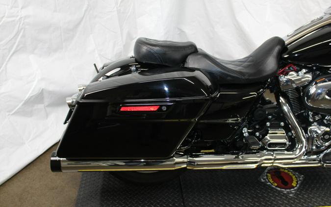 Harley-Davidson® Street Glide® 2019 FLHX 653956T BLACK