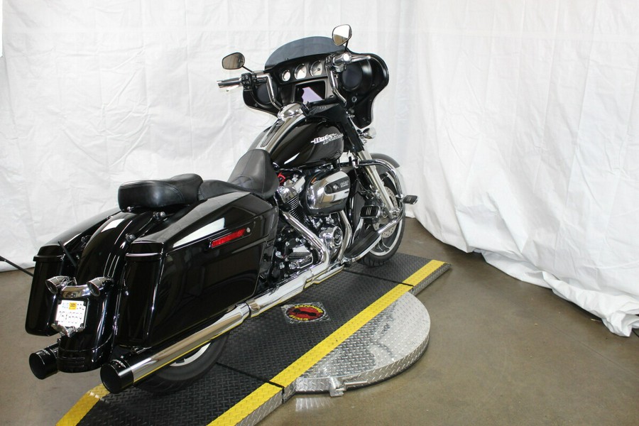 Harley-Davidson® Street Glide® 2019 FLHX 653956T BLACK