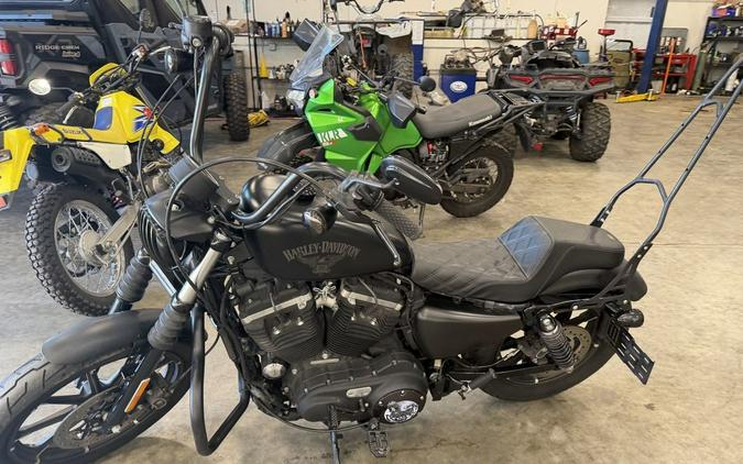 2016 Harley-Davidson® XL883N - Sportster® Iron 883™