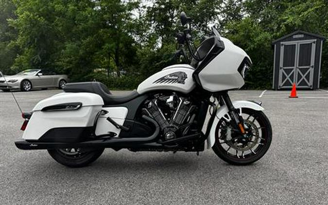 2020 Indian Motorcycle Challenger® Dark Horse®