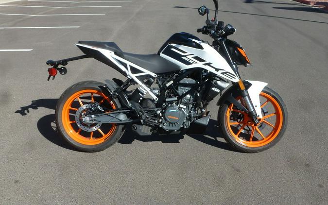 2021 KTM 200 Duke