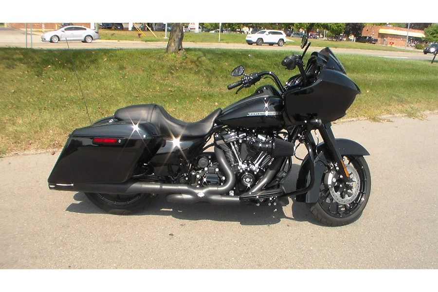 2019 Harley-Davidson® Road Glide® Special