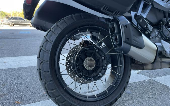 2024 Moto Guzzi Stelvio PFF Rider Assistance Solution
