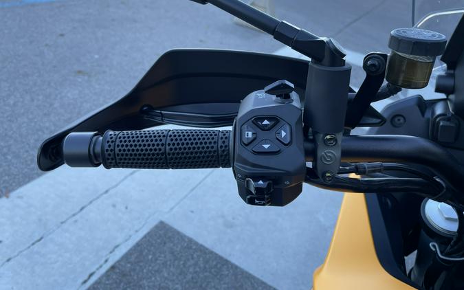 2024 Moto Guzzi Stelvio PFF Rider Assistance Solution