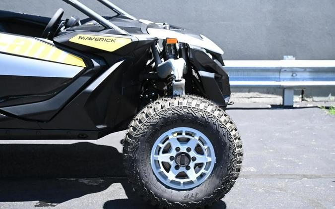 2024 Can-Am® Maverick R 999T DCT