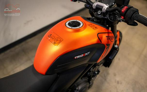 2023 Triumph Trident 660 Matte Baja Orange / Matte Storm Grey