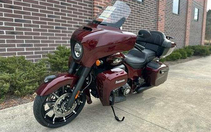 2024 Indian Motorcycle Roadmaster® Dark Horse® with PowerBand Audio Package