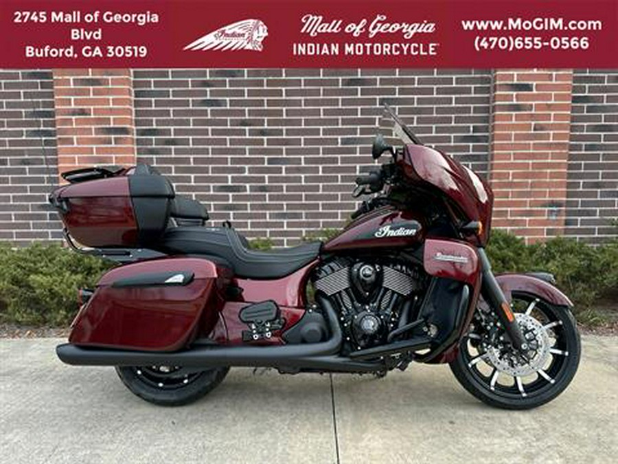 2024 Indian Motorcycle Roadmaster® Dark Horse® with PowerBand Audio Package