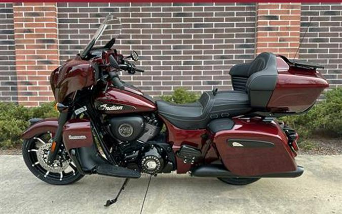 2024 Indian Motorcycle Roadmaster® Dark Horse® with PowerBand Audio Package