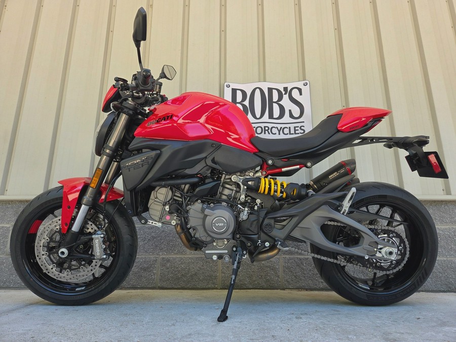 2026 DUCATI Monster + V2