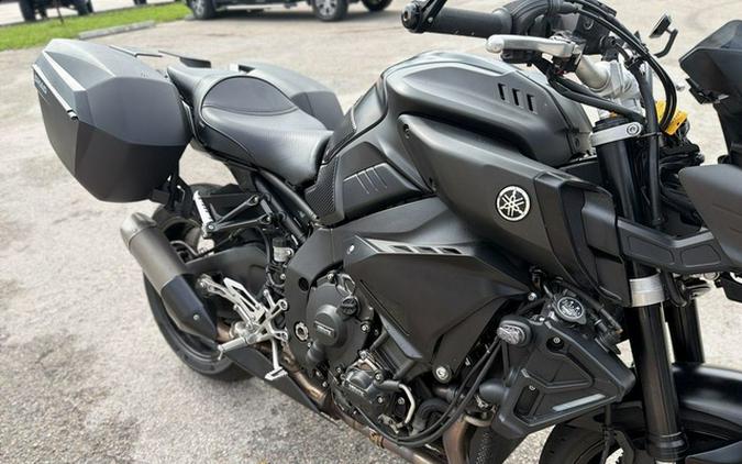 2020 Yamaha MT10LB